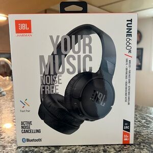 JBL Tune 660NC Black Wireless Headphones